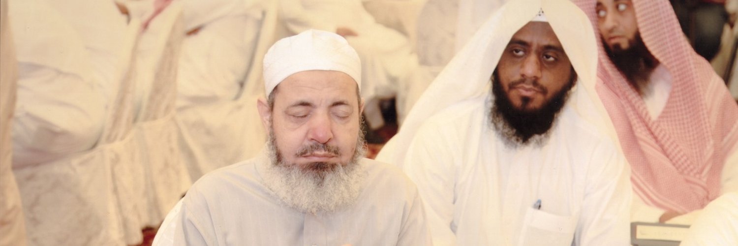 صور ة للشيخ محمود فرج رحمه الله مع الشيخ محمد مهدي (الضغط هنا سيدخلك لحساب الشيخ محمد مهدي على تويتر)